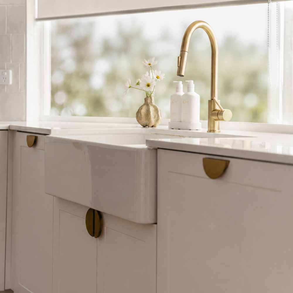 The Farmhouse Sink is perfect for Coastal Style The Farmhouse Sink is perfect for Coastal Style